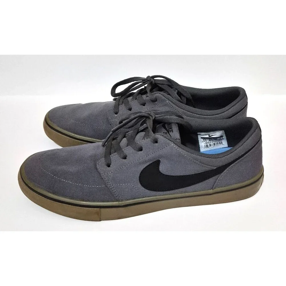 Nike men grey